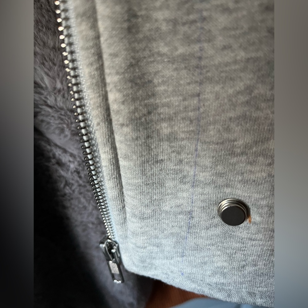 Lulu’s Jacket Size Medium *Pls Read Description* - image 2